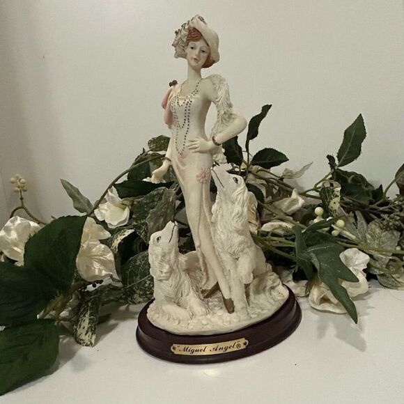 Vintage Miguel Angel Lady Figurine 10" Pink & Cream Porcelain Lady With Two Dogs - Picture 9 of 11